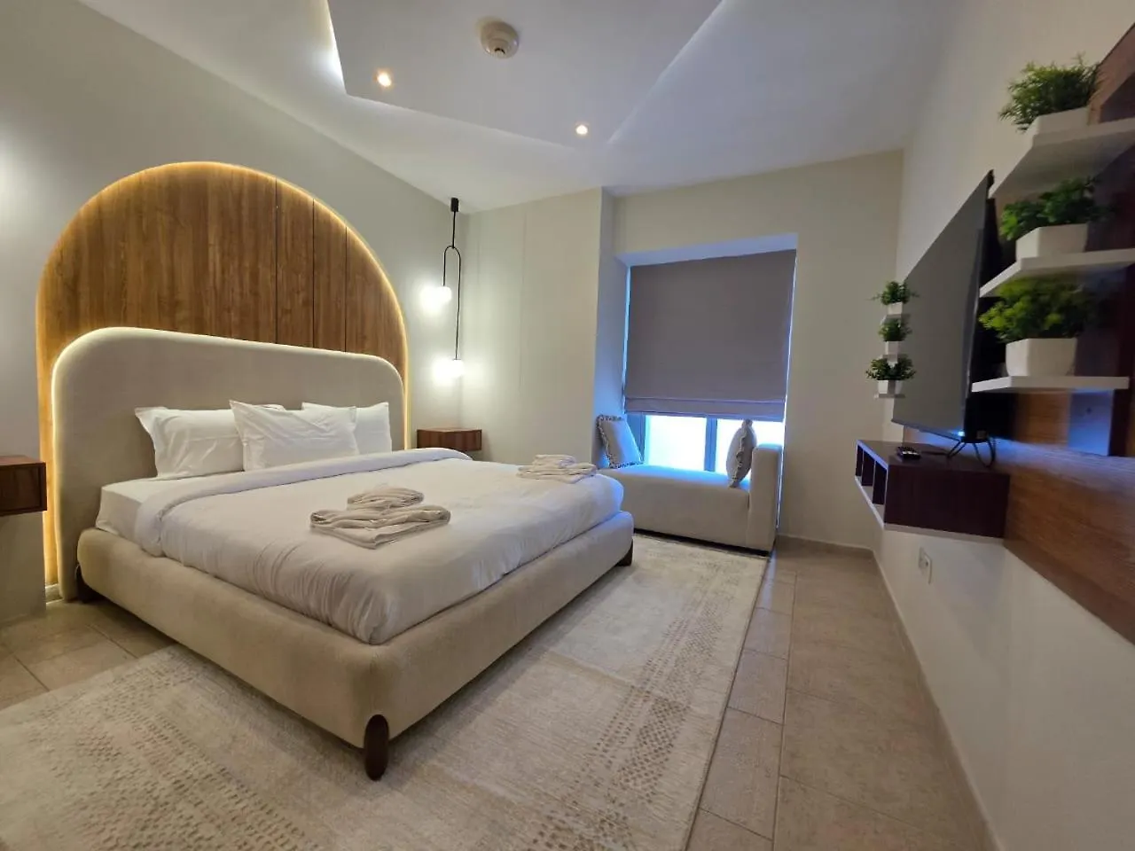 49- Panoramic Dubai Views From This Luxe 2Br Princess Tower Apartment- Free Parking - Walk To Tram 0*,