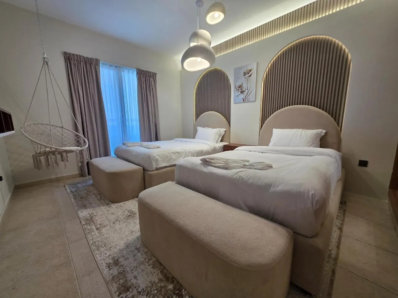 49- Panoramic Dubai Views From This Luxe 2Br Princess Tower Apartment- Free Parking - Walk To Tram Apartment