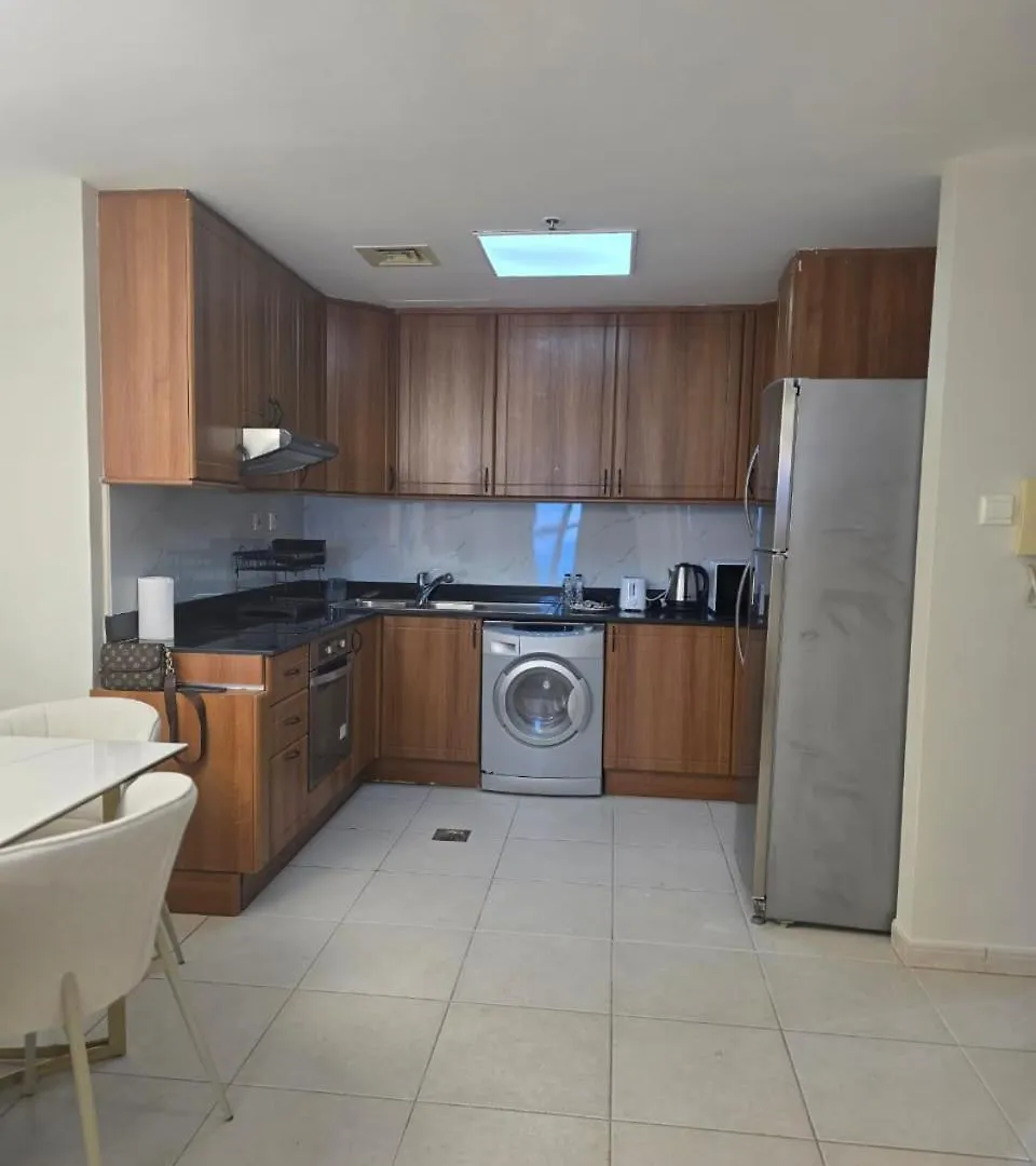 49- Panoramic Dubai Views From This Luxe 2Br Princess Tower Apartment- Free Parking - Walk To Tram