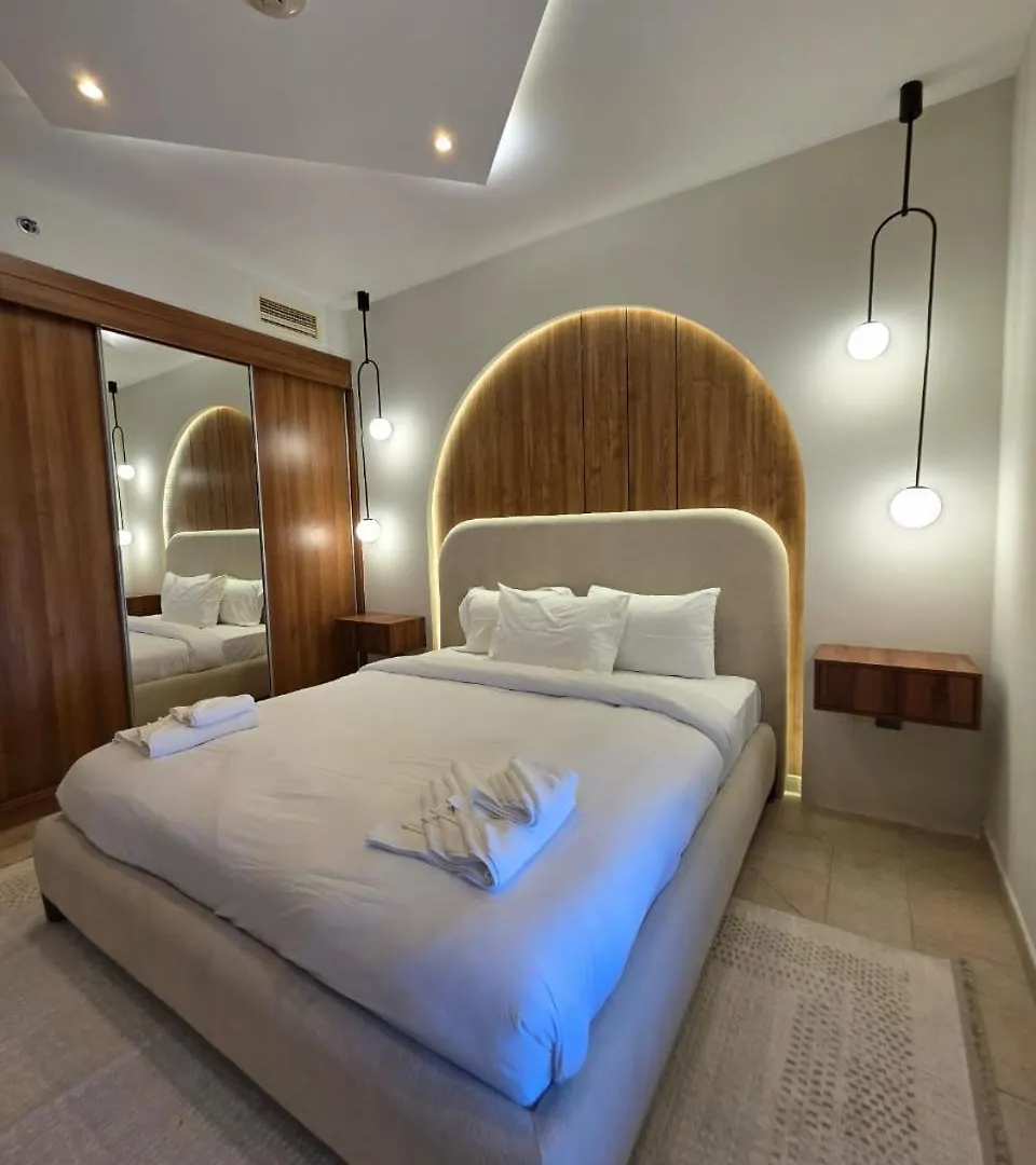 Apartment 49- Panoramic Dubai Views From This Luxe 2Br Princess Tower Apartment- Free Parking - Walk To Tram United Arab Emirates