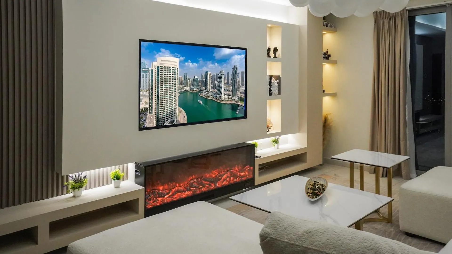 Apartment 49- Panoramic Dubai Views From This Luxe 2Br Princess Tower Apartment- Free Parking - Walk To Tram United Arab Emirates