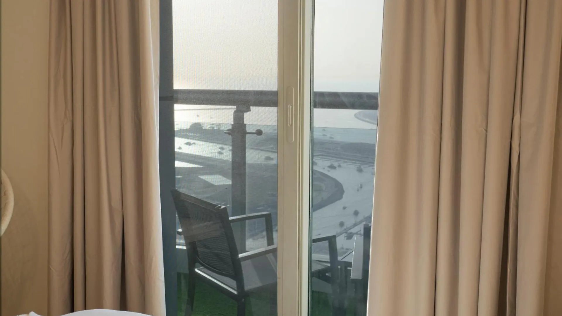 49- Panoramic Dubai Views From This Luxe 2Br Princess Tower Apartment- Free Parking - Walk To Tram 0*,