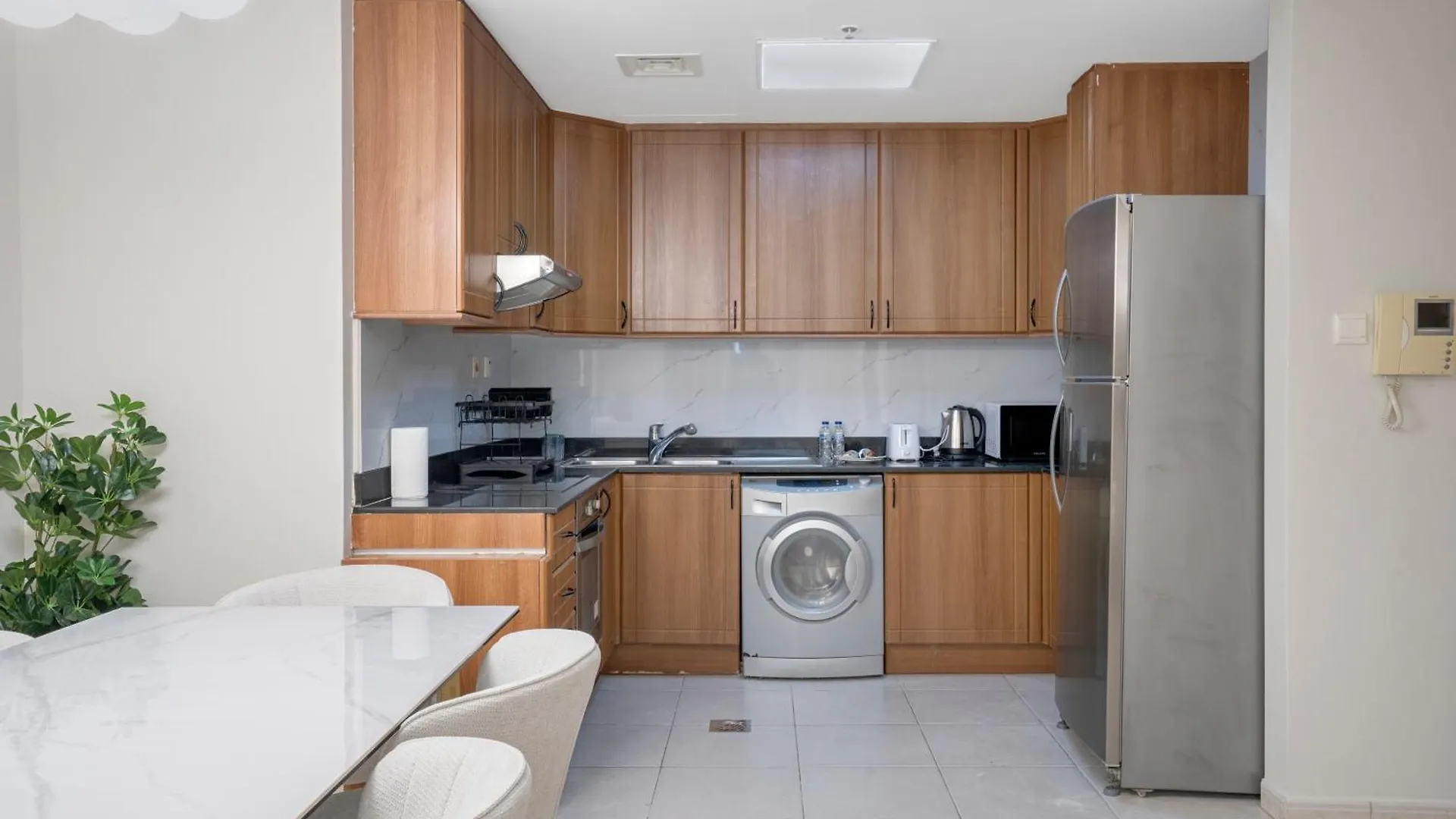 49- Panoramic Dubai Views From This Luxe 2Br Princess Tower Apartment- Free Parking - Walk To Tram 0*,  United Arab Emirates